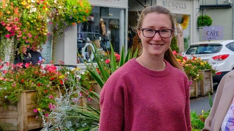 Chloe on Crickhowell Highstreet